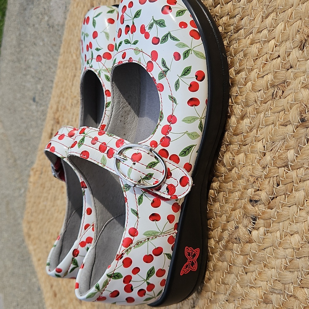 Alegria Cherry Print MaryJane Platform Shoes‎ Sample Size 7 - Picture 2 of 16